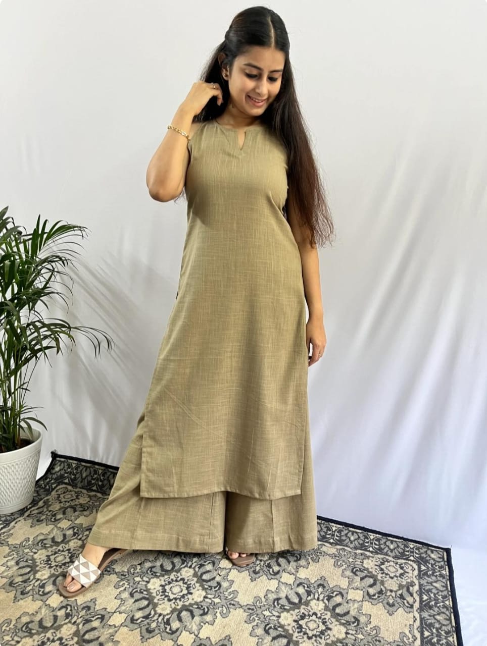 Olive Green Notch Neck Kurta Set for Women