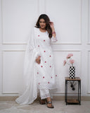 Elegant White Kurti Set for a Timeless Look